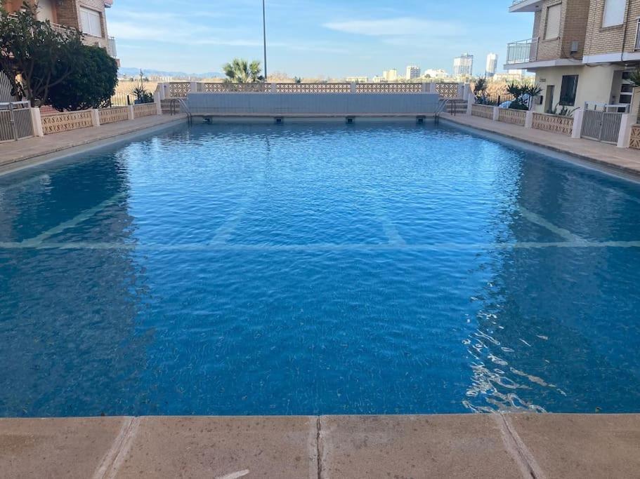 Coqueto Apartamento De Playa Con Piscina Y Terraza 발렌시아 외부 사진